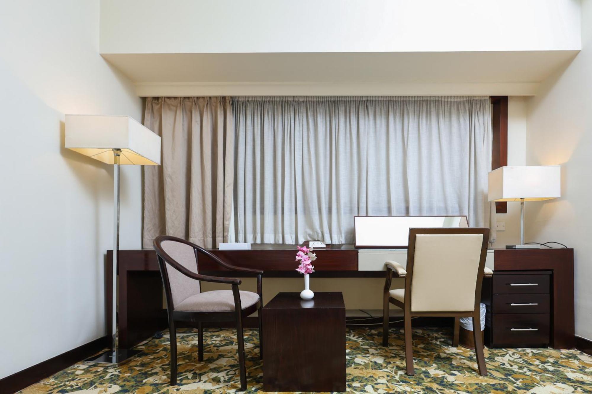 Aavri Hotel Dubai Exterior photo