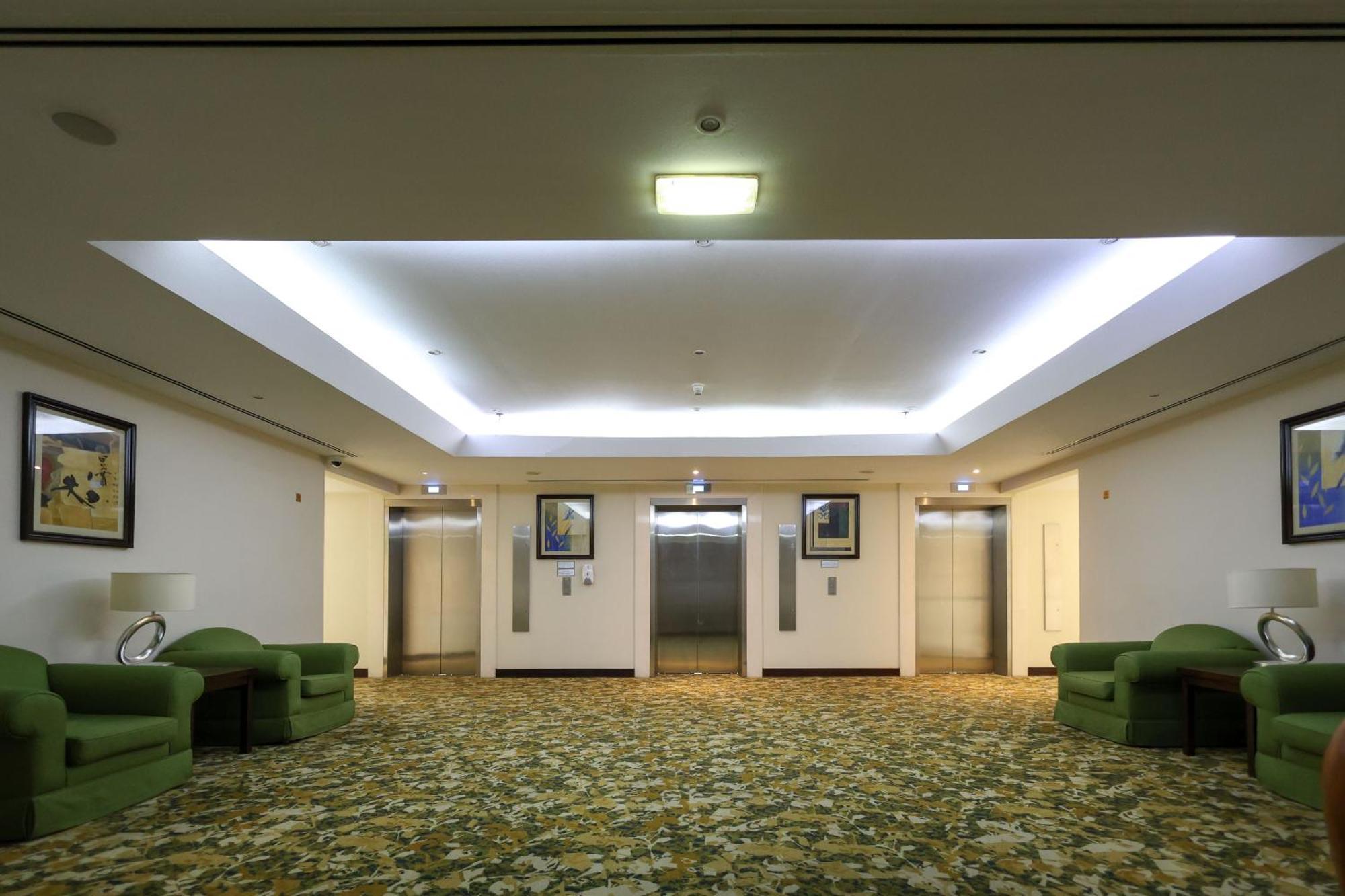 Aavri Hotel Dubai Exterior photo
